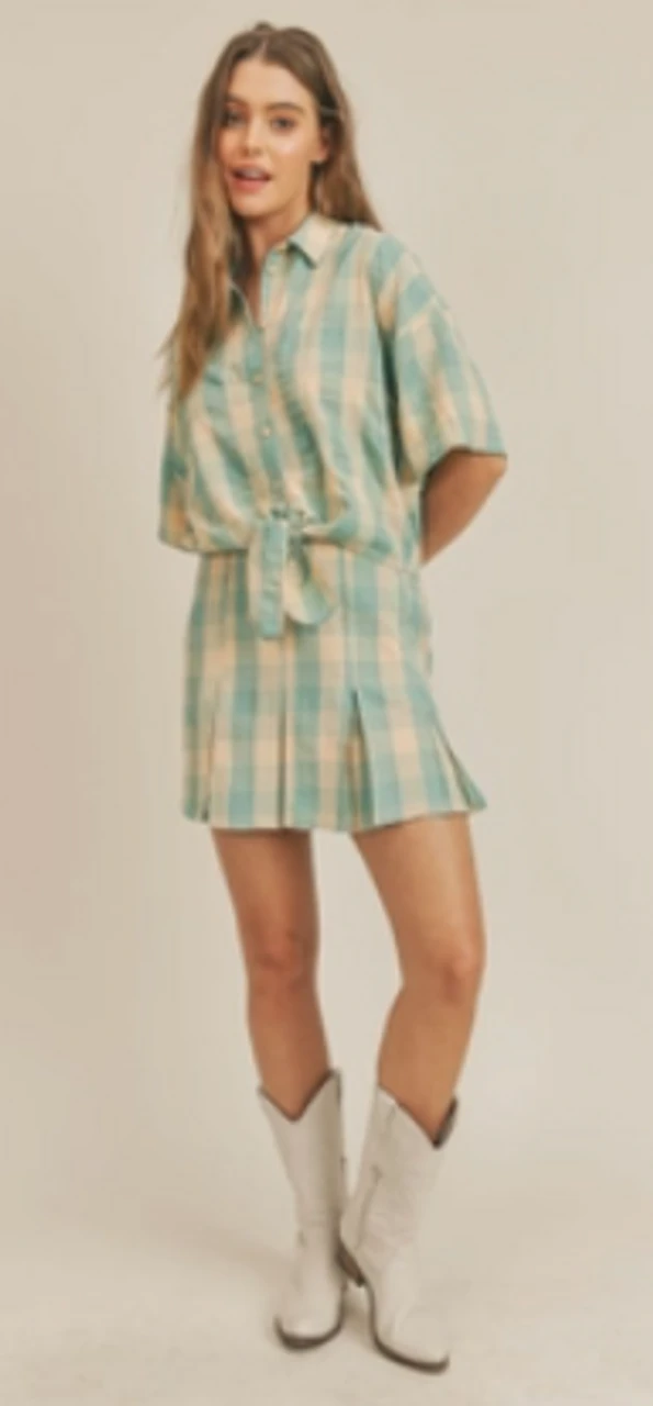 Sadie And Sage Just Wanna Be Tie Front Cropped Blouse